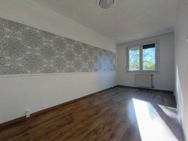 Eladó panellakás, Békésen 18.5 M Ft, 2 szobás