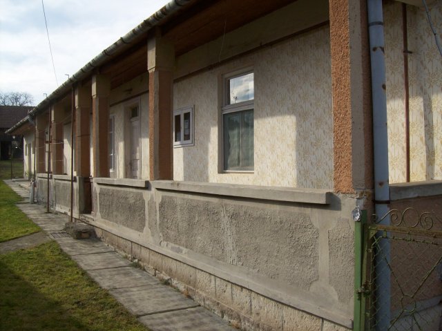 Eladó családi ház, Füzérkomlóson 26 M Ft, 2+1 szobás
