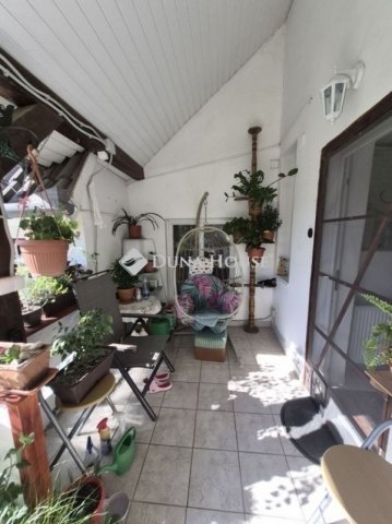 Eladó téglalakás, Pécsett 50.99 M Ft, 2 szobás