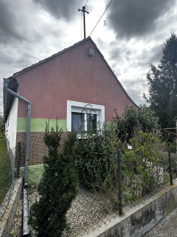Eladó családi ház, Somodoron 20 M Ft, 4 szobás
