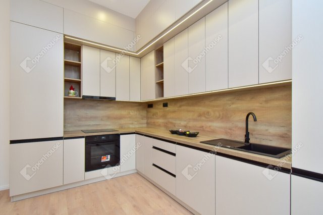 Eladó téglalakás, Szegeden 79 M Ft, 3 szobás