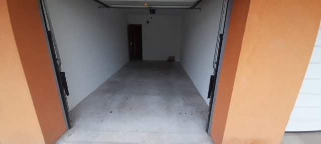 Kiadó garázs, Debrecenben 30 E Ft / hó / költözzbe.hu