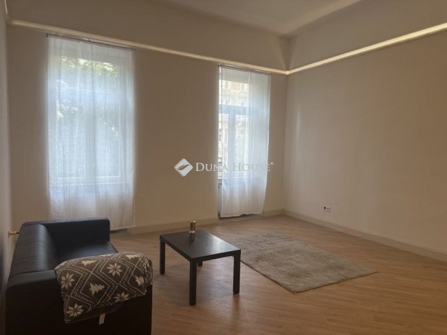 Eladó téglalakás, Budapesten, VI. kerületben 164 M Ft, 4 szobás