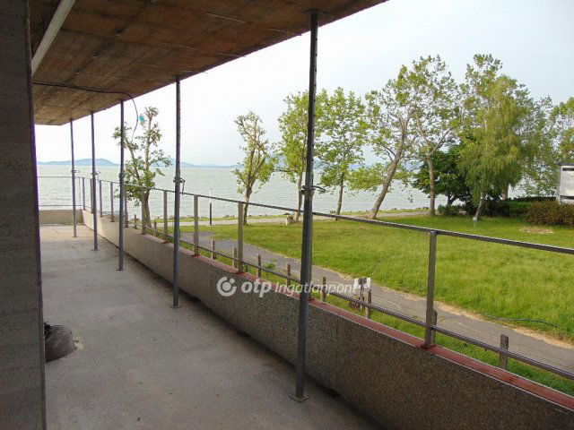 Eladó nyaraló, Balatonfenyvesen 127.65 M Ft, 2 szobás