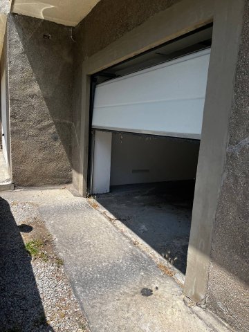 Kiadó téglalakás, albérlet, Pécsett 180 E Ft / hó, 2 szobás
