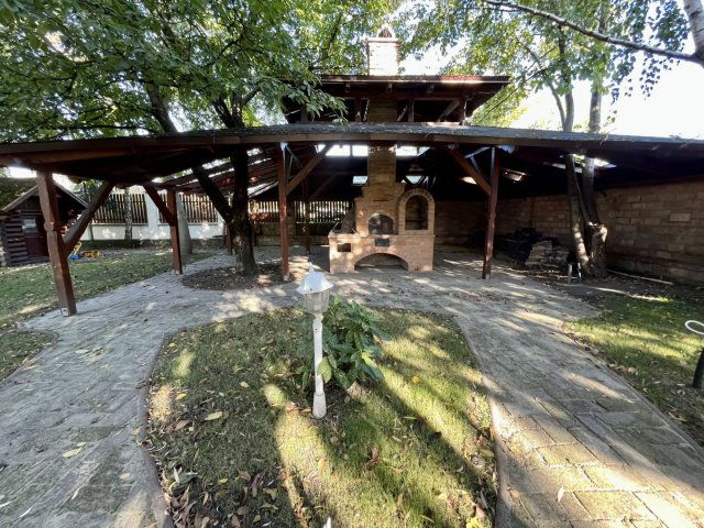 Eladó családi ház, Debrecenben 325 M Ft, 5 szobás