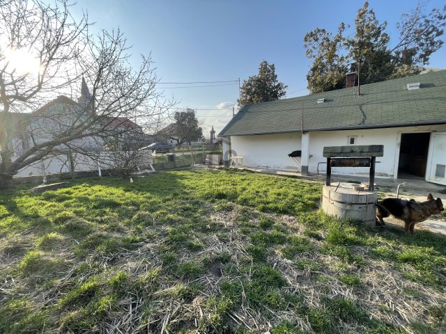 Eladó családi ház, Berhidán 14 M Ft, 2 szobás