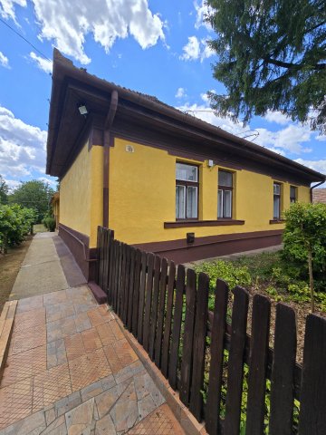 Eladó családi ház, Kókán 39.9 M Ft, 5 szobás