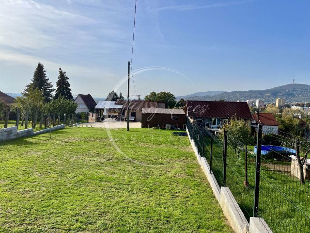 Eladó családi ház, Pécsett 129.5 M Ft, 4 szobás