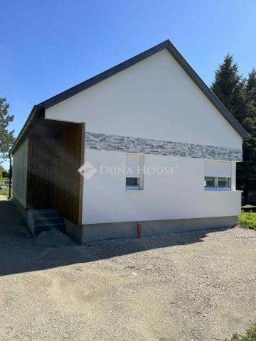 Eladó nyaraló, Balatonkeresztúron, Akácfa utcában 73 M Ft