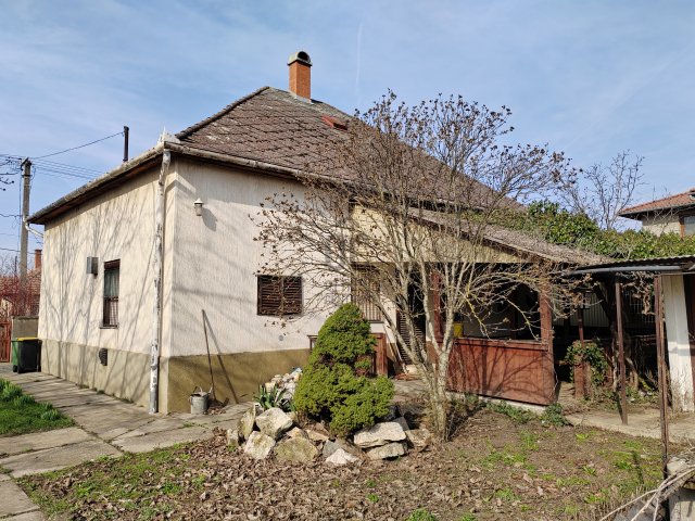 Eladó családi ház, Abonyban 32 M Ft, 3 szobás