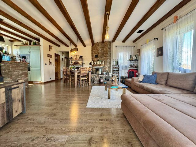 Eladó családi ház, Nézsán 99 M Ft, 4 szobás