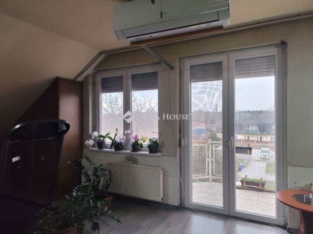 Eladó családi ház, Dunaharasztin 109.9 M Ft, 7 szobás
