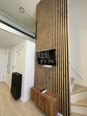 Eladó téglalakás, Budapesten, VI. kerületben 42.5 M Ft, 1 szobás