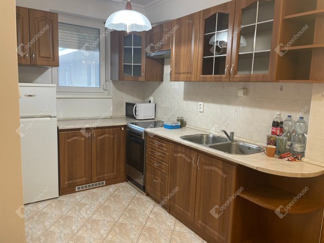 Kiadó téglalakás, albérlet, Debrecenben 270 E Ft / hó, 3 szobás