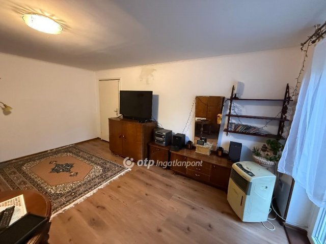 Eladó téglalakás, Nyíregyházán 31 M Ft, 1 szobás