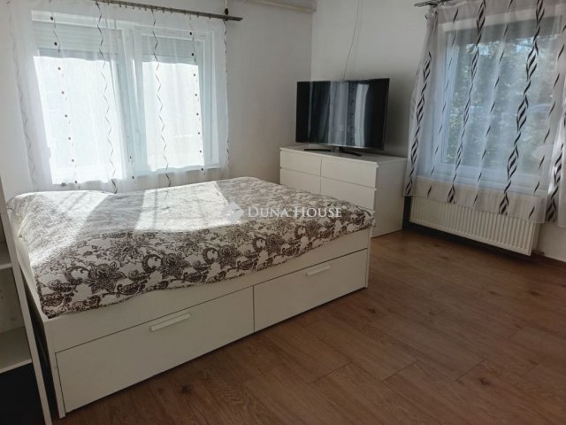 Eladó családi ház, Fonyódon 69.9 M Ft, 2 szobás
