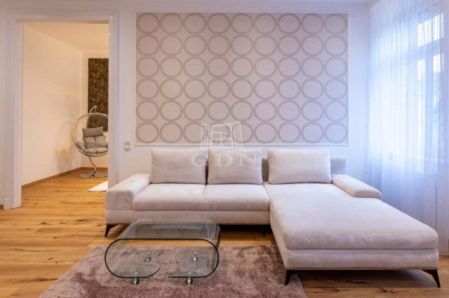 Eladó téglalakás, Budapesten, VI. kerületben 209 M Ft, 3 szobás