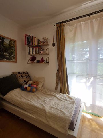 Eladó családi ház, Kesztölcön 135 M Ft, 6 szobás