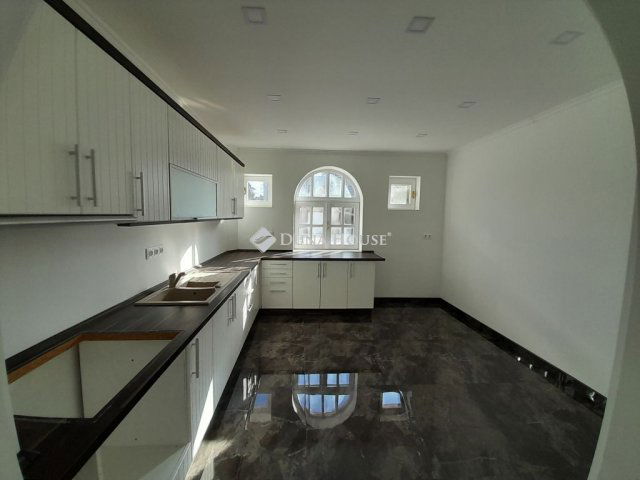 Eladó családi ház, Békéscsabán, Bajza utcában 81.9 M Ft