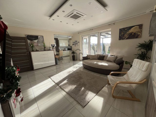 Eladó ikerház, Debrecenben 139 M Ft, 4 szobás