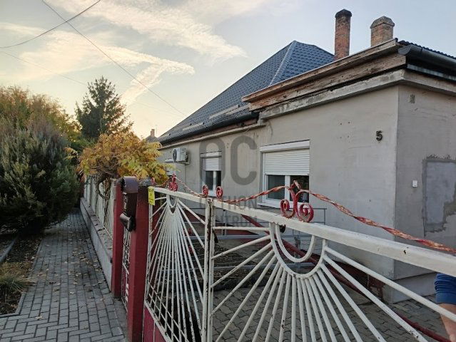 Eladó családi ház, Dunaföldváron 48.7 M Ft, 3 szobás