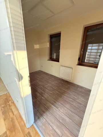 Eladó téglalakás, Dabason 65.5 M Ft, 1 szobás