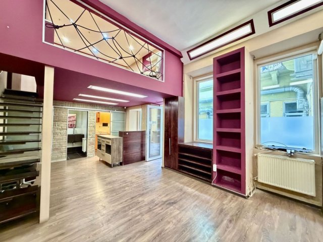 Kiadó üzlethelyiség, Budapesten, VI. kerületben 360 E Ft / hó