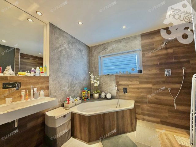 Eladó sorház, Kecskeméten 75.9 M Ft, 3 szobás