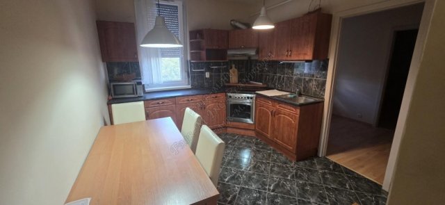 Kiadó téglalakás, albérlet, Hódmezővásárhelyen 150 E Ft / hó