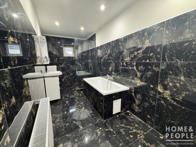 Eladó családi ház, Hódmezővásárhelyen 66 M Ft, 3 szobás