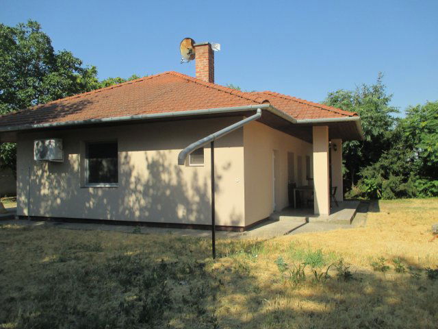 Eladó családi ház, Békéscsabán 43 M Ft, 3 szobás