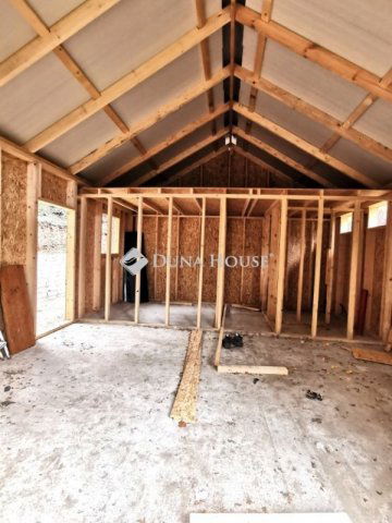 Eladó nyaraló, Esztergomban 79 M Ft, 2 szobás