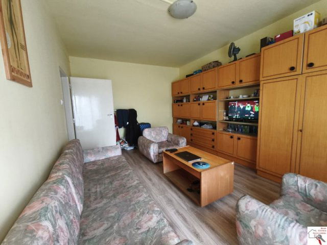 Eladó panellakás, Pécsett 37.9 M Ft, 2 szobás