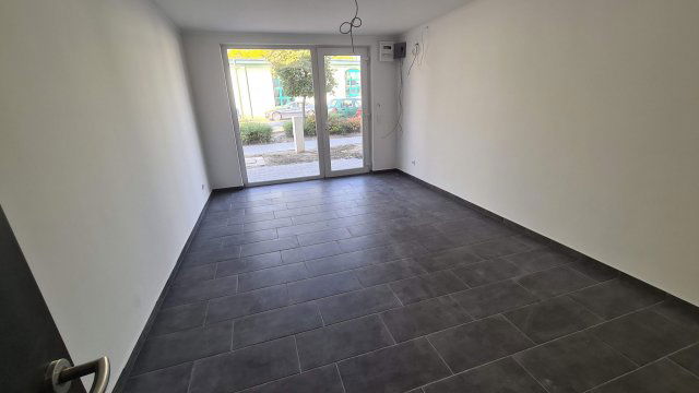 Kiadó üzlethelyiség, Dunaharasztin 175 E Ft / hó