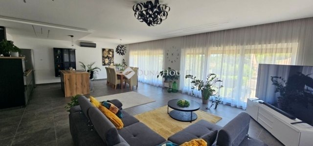Eladó családi ház, Sülysápon 157 M Ft, 4 szobás