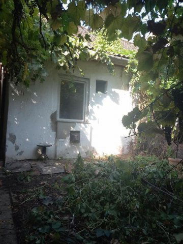 Eladó családi ház, Debrecenben 30 M Ft, 1 szobás