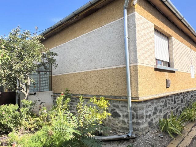 Eladó családi ház, Répcelakon 31.9 M Ft, 3 szobás