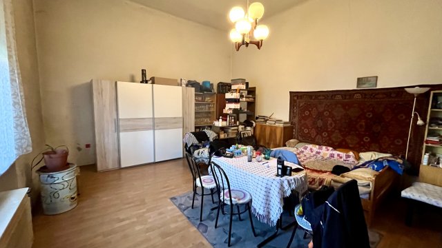 Eladó téglalakás, Budapesten, XVI. kerületben, Rákosi úton