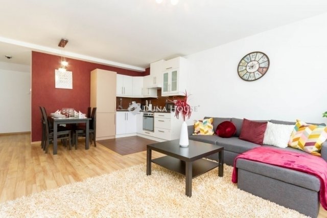 Eladó téglalakás, Budapesten, VI. kerületben 119.9 M Ft