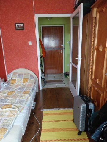 Kiadó panellakás, albérlet, Debrecenben 75 E Ft / hó, 1+1 szobás