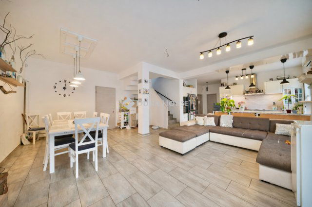 Eladó családi ház, Gyálon 126.9 M Ft, 5 szobás