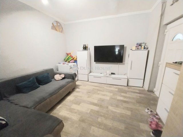 Eladó téglalakás, Gyöngyösön 34.9 M Ft, 3 szobás