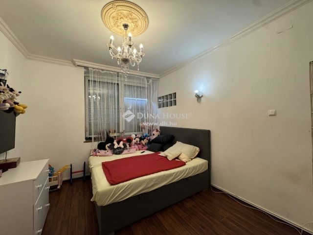 Eladó téglalakás, Budapesten, VIII. kerületben 85 M Ft, 3 szobás