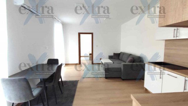 Eladó téglalakás, Tiszaszigeten 37.5 M Ft, 2 szobás