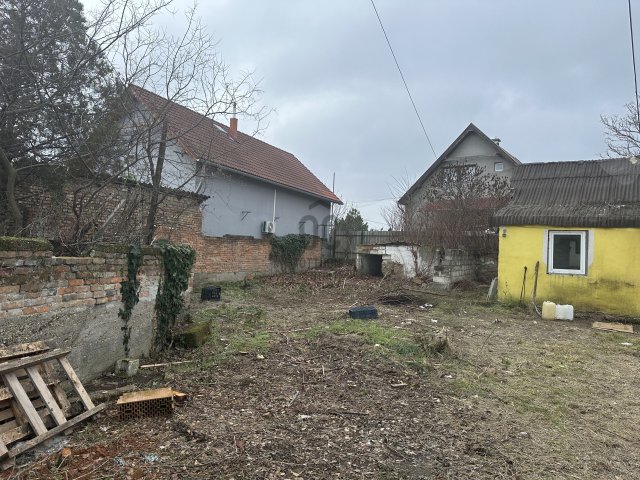 Eladó telek, Ercsiben 15 M Ft / költözzbe.hu