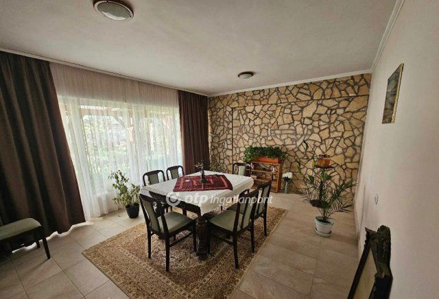 Eladó családi ház, Zagyvarékason 33.99 M Ft, 5 szobás