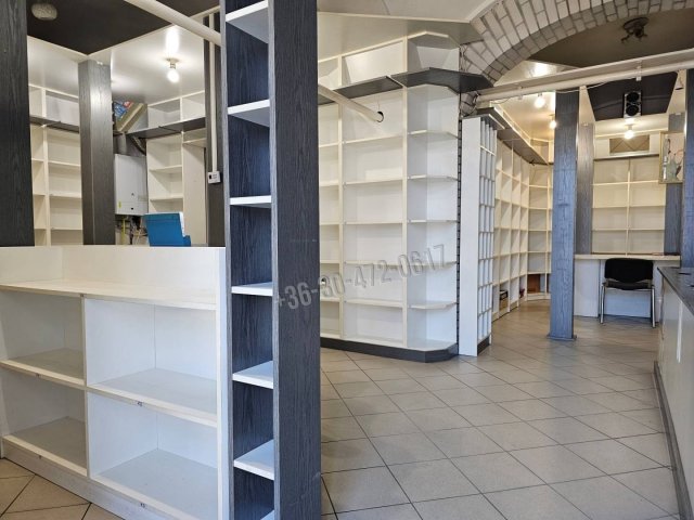 Eladó üzlethelyiség, Egerben 44.9 M Ft, 1+1 szobás