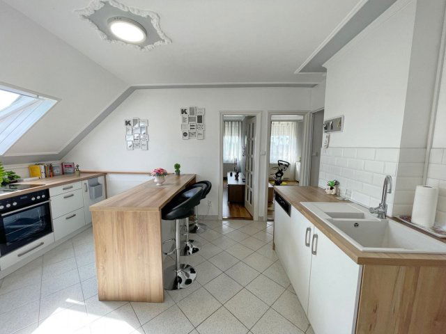 Eladó családi ház, Debrecenben 122.5 M Ft, 7 szobás