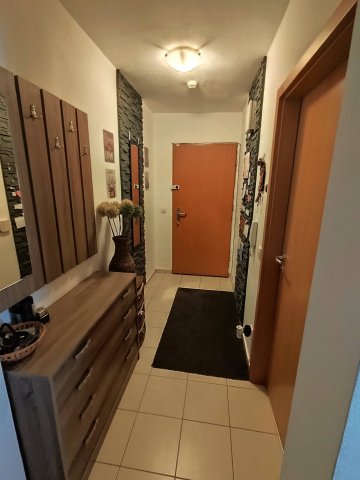 Eladó panellakás, Táborfalván 30.5 M Ft, 2 szobás